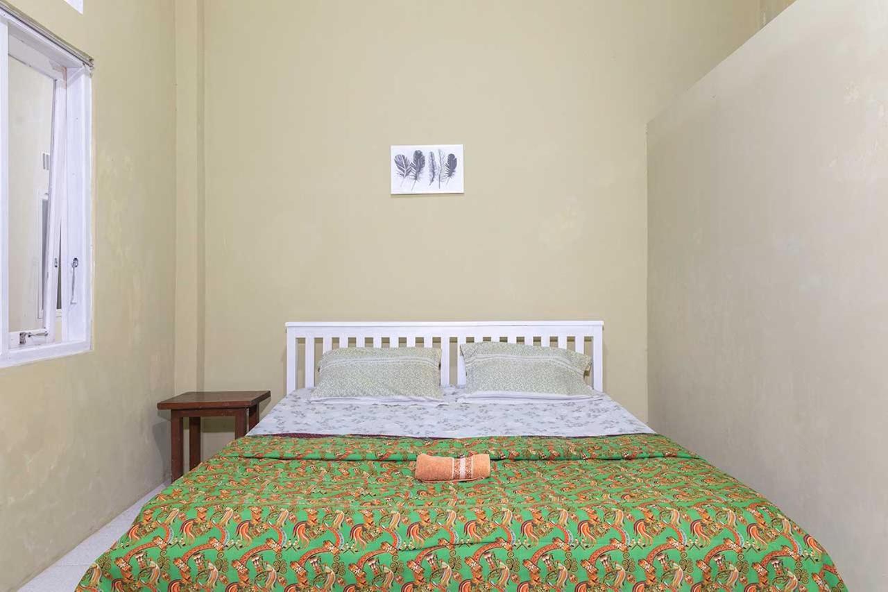 Onong'S Homestay & Cafe Tomohon Ngoại thất bức ảnh