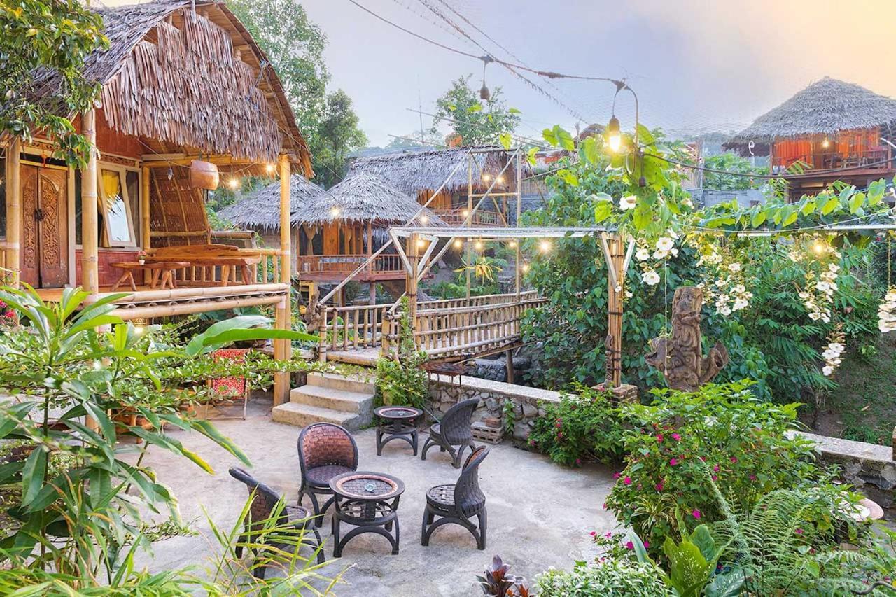 Onong'S Homestay & Cafe Tomohon Ngoại thất bức ảnh